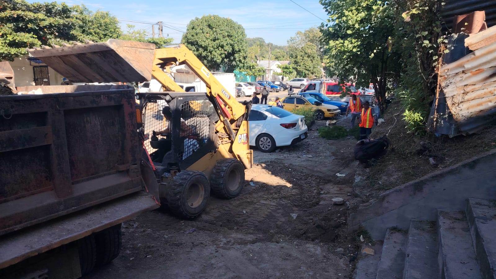 Apoyo a Plan de Iluminación en Valle del Sol