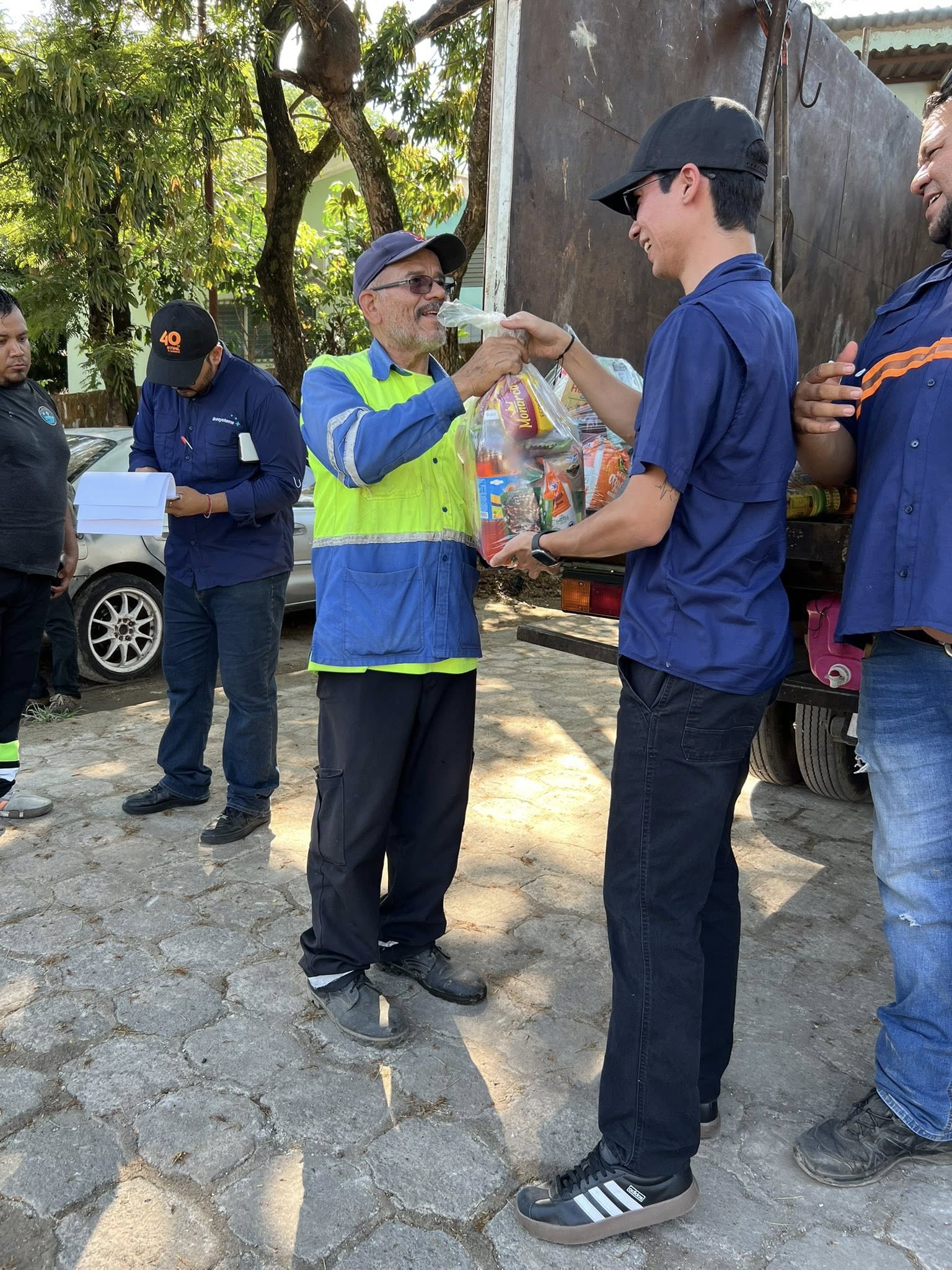 Reconociendo a quienes hacen posible la limpieza de nuestro municipio